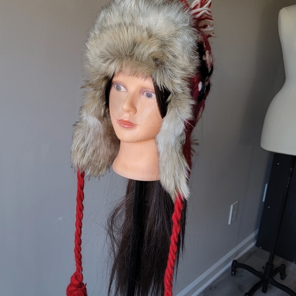 VTG American Eagle Outfitters Red Faux Fur Trimmed Hat with Braids Wool/Cashmere